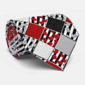 Zwart wit met rode retro patchwork stropdas (Opgerold)