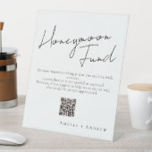 Zwart Wit Minimaal Script Elegant Bruiloft Reclamebord Met Voetstuk (Insitu)