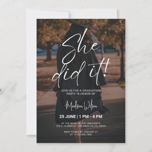 Zwart-wit minimale afstudeerfeest uitnodigen kaart (Voorkant)