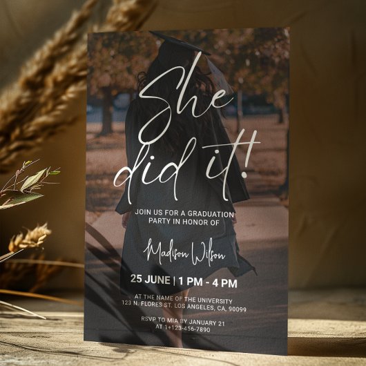 Zwart-wit minimale afstudeerfeest uitnodigen kaart