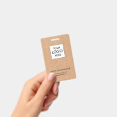 Zwart-wit Minimalistisch Monogram op Kraft Badge (Handheld)