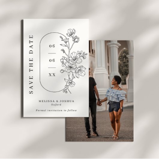 Zwart-wit minimalistische bloemenfoto bruiloft save the date