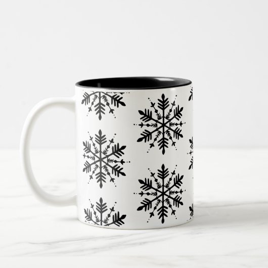 Zwart-wit minimalistische grafische sneeuwvlok tweekleurige koffiemok (Links)
