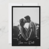 Zwart-wit minimalistische trouwfoto save the date (Voorkant)