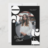 Zwart & Wit Modern Bold Klasse van 2024 Afstuderen Kaart (Voorkant)