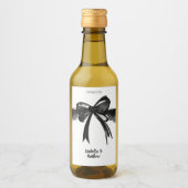 Zwart-wit Modern Chique Schattige Bow bruiloft gun Wijn Etiket (Voorkant)