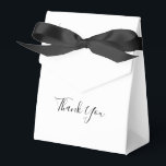 Zwart-wit Modern Dank u Favor Box Bedankdoosjes<br><div class="desc">Creëer je eigen Black and White Modern Thank You Favor Box. Pas dit ontwerp verder aan door op de knop "Details bewerken" te klikken.</div>