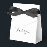 Zwart-wit Modern Dank u Favor Box Bedankdoosjes<br><div class="desc">Creëer je eigen Black and White Modern Thank You Favor Box. Pas dit ontwerp verder aan door op de knop "Details bewerken" te klikken.</div>