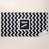Zwart-wit Modern Elegant Chevron Monogram Strandlaken (Voorkant)