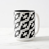Zwart-wit modern geometrisch patroon tweekleurige koffiemok (Voorkant rechts)