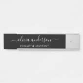 Zwart Wit Modern Minimalistisch Elegant Monogram Deurbordje (Voorkant)
