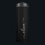 Zwart Wit Modern Minimalistisch Elegant Monogram Thermosbeker<br><div class="desc">Introductie van ons Black and White Minimalist Modern Monogram-Collectie: omarm eenvoud en verfijning met onze minimalistische design, samengesteld om uw stijl moeiteloos te verbeteren. Dit collectie is gemaakt met een scherp oog voor moderne esthetiek en heeft strakke zwart-witte design die worden geaccentueerd door gepersonaliseerde monogrammen. Van chique briefpapier tot veelzijdige...</div>