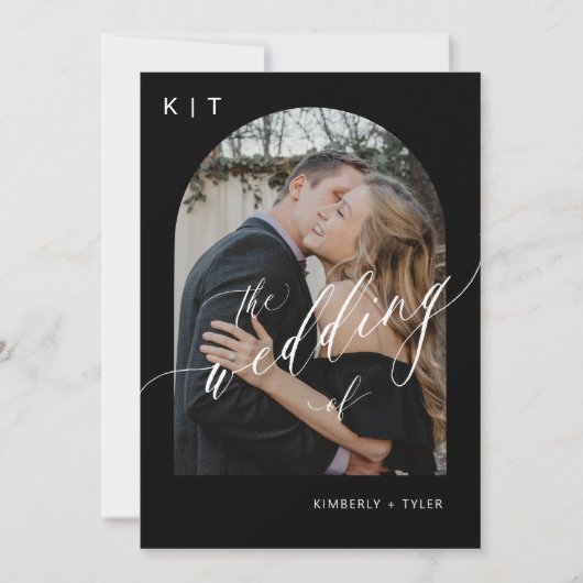 Zwart-wit modern monogram boog foto bruiloft kaart (Voorkant)