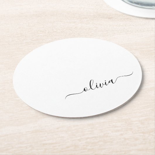 Zwart wit modern script meisjesmonogram naam ronde kartonnen onderzetter (Gebogen)