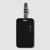 Zwart-wit Modern Script Monogram Naam Bagagelabel (Voorkant (verticaal))
