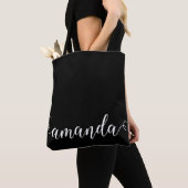Zwart wit modern script naam Bridal Party Gift Tote Bag (Dichtbij)
