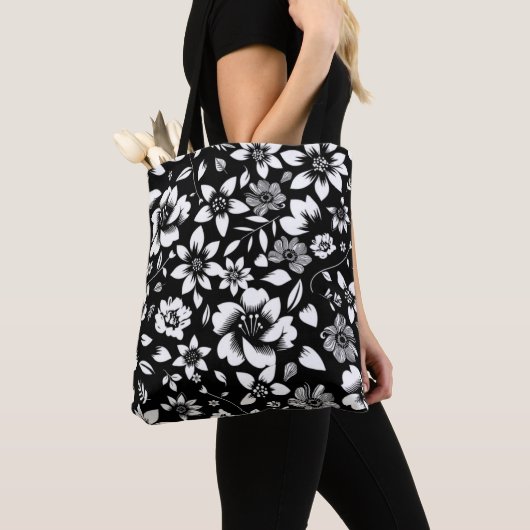 Zwart Wit Moderne Bloembladeren Blowing Print Tote Bag (Dichtbij)