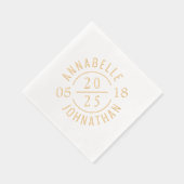 Zwart Wit Moderne Bruiloft Badge Namen en Datum Folie Servetten (Rechts)