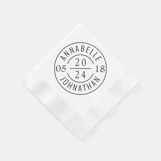 Zwart Wit Moderne Bruiloft Badge Namen en Datum Servet (Hoek)