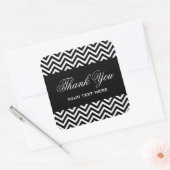 Zwart-wit Moderne Chevron Strepen Vierkante Sticker (Envelop)