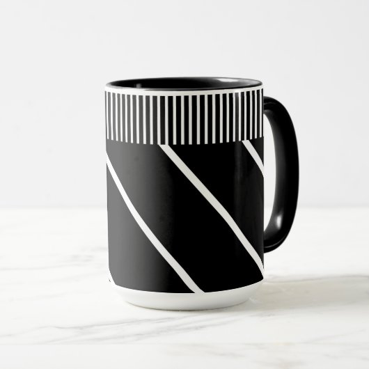 Zwart-wit Mok - Chic in Stripes (Voorkant rechts)