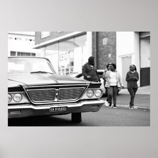 Zwart-Wit Monochroom Oude Auto Mensen Stad Poster (Voorkant)