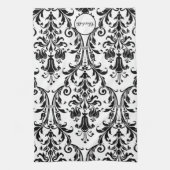 Zwart wit monogram Aanpassen Naam Floral Damask Theedoek (Verticaal)