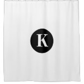 Zwart Wit Monogram Initiaal Aangepaste Naam Modern Douchegordijn (Voorkant)