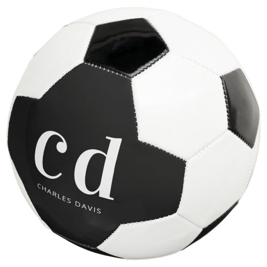 Zwart wit monogram initialen naam minimalistisch voetbal (Drie kwart)