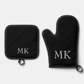 Zwart wit monogram ovenwant & pannenlap set (Voorkant)