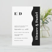 Zwart & Wit | Monogram zijgolf foto bruiloft Kaart (Staand voorkant)