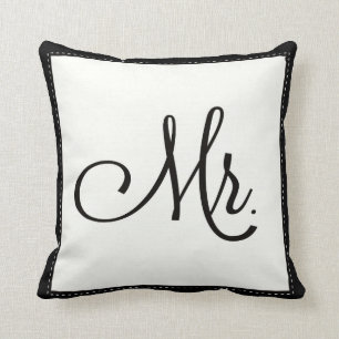 Zwart & wit "Mr." kussen, gepersonaliseerd op de a Kussen