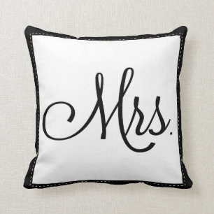 Zwart & wit "Mrs." kussen, gepersonaliseerd op de Kussen