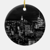 Zwart-wit New York City Night Skyline Keramisch Ornament (Achterkant)