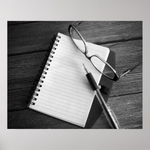 Zwart-wit Notitieblokken pen en bril 16x20 Poster