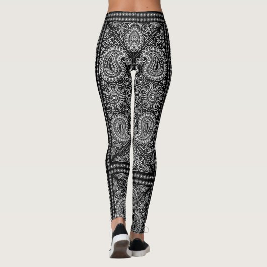 Zwart-wit paisley bandana boho leggings (Achterkant)