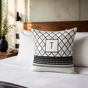 Zwart-wit patroon met monogram kussen