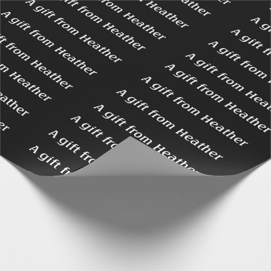Zwart-wit, persoonlijk cadeautje met naam cadeaupapier (Hoek)