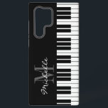 Zwart-wit pianotoetsen monogram op maat samsung galaxy hoesje<br><div class="desc">Zwart-wit pianotoetsen monogram Samsung Galaxy hoes. Klasse monogram ontwerp voor pianist,  piano speler,  muziekleraar,  instructeur etc. Toetsenbord ontwerp met gepersonaliseerde naam sjabloon. Voor mannen vrouwen en tiener kids.</div>