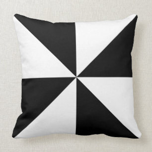 Zwart-wit Pinwheel Driehoek Patroon Kussen