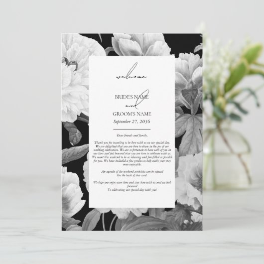 Zwart & Wit Pioenen Bloemen Huwelijksreis Programmakaart (Staand voorkant)