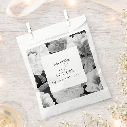 Zwart & Wit Pioenrozen Waterverf Bloemenbruiloft Bedankzakje (Geknipt)