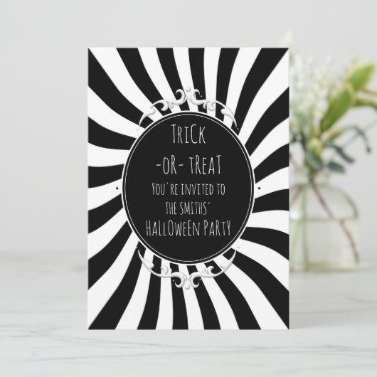 Zwart wit plezier grillige strepen Halloween Party Kaart (Staand voorkant)