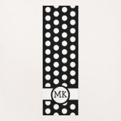 Zwart-wit Polka Dot Schattige Monogrammed Yogamat (Voorkant)