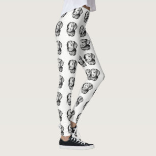 Zwart-wit portret met een gouden puppy leggings