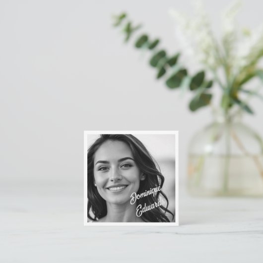 Zwart Wit Professionele Foto Sociale Media Vierkante Visitekaartje (Staand voorkant)
