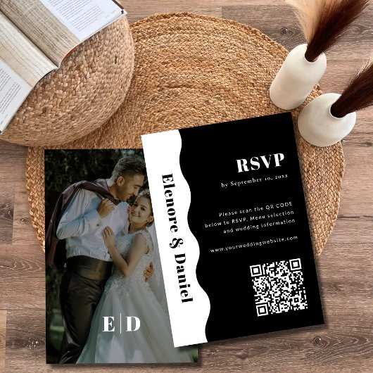 Zwart-wit QR-code Side Wave Photo Wedding RSVP Kaartje