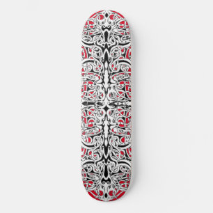 Zwart-wit Rijk Tribaal Ontwerp op rood Persoonlijk Skateboard