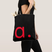 Zwart Wit Rood Monogram Initiaal Letter Modern Tote Bag (Dichtbij)
