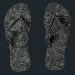 Zwart Wit Roos Gotische bruiloft Teenslippers<br><div class="desc">Onze zwart-witte rozen gotische bruiloft flip-flop sandalen zijn elegant met een overvloed aan donkere bloemenmotieven. Geweldig voor een gotische bruid!</div>